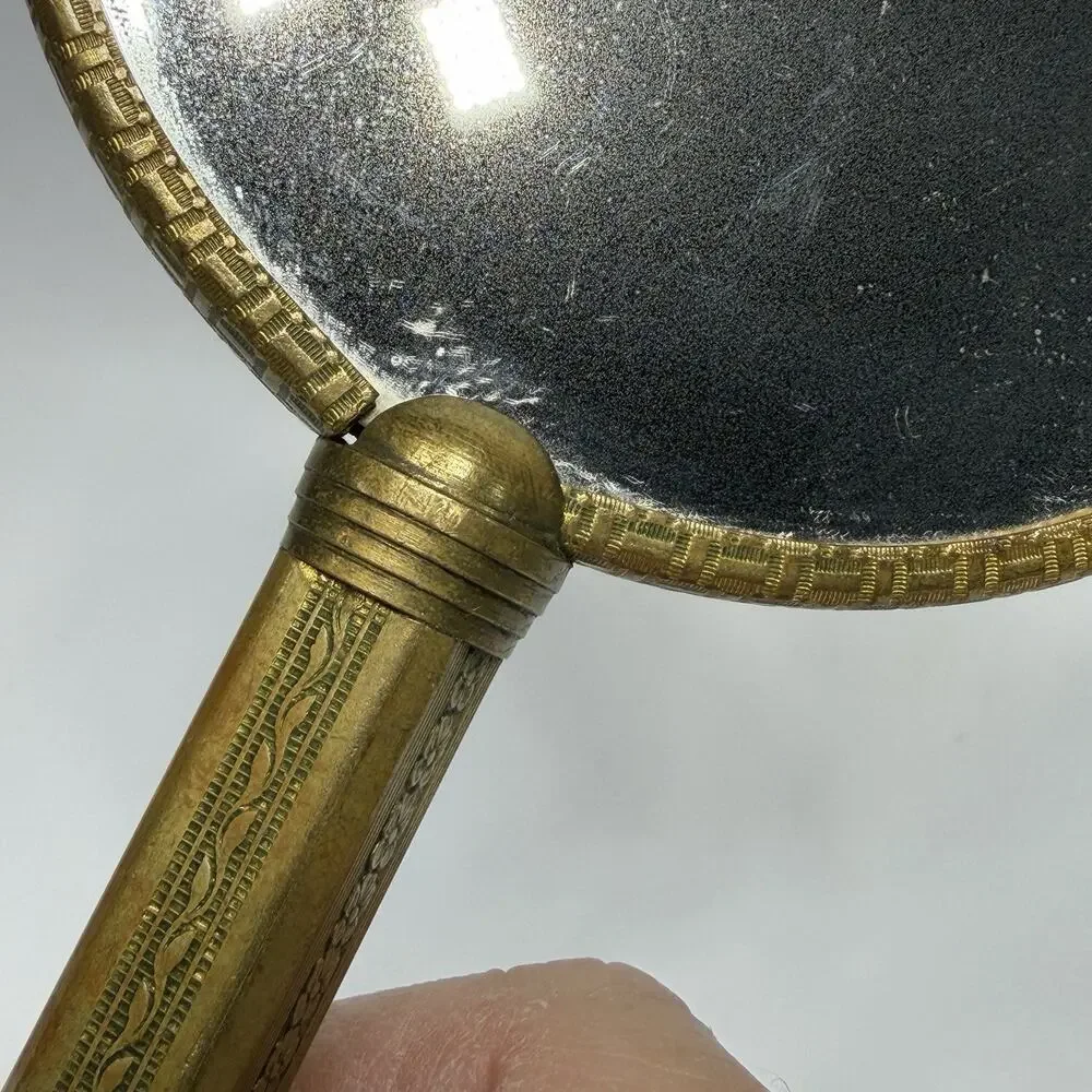 Unbranded vintage round